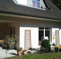 Einfamilienhaus mit Baugrundstück - Dassendorf