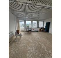 Platz in Ateliergemeinschaft - 275,00 EUR Kaltmiete, in Köln (PLZ: 50765) Chorweiler