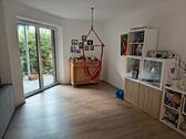 Foto - Etagenwohnung, 4 Zimmer, teilmöbliert + Garage + Garten