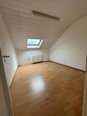 Foto - 3 Zimmer Dachgeschoßwohnung zur Miete in Kaiserslautern