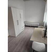 Möbliertes Zimmer (hell, geräumig, sofort frei) mit gem. Küche un - Bad Ditzenbach