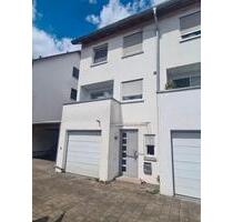 Modernes Reiheneckhaus mit viel Licht & Platz - Altbach