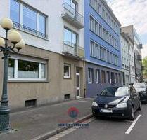 KREFELD-CITY - SCHÖNE DACHGESCHOSSWOHNUNG MIT 2 ZIMMERN & KÜCHE + GARAGE!