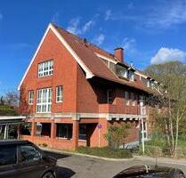 Büro mit Stellplätzen in zentraler, bekannter Lage in Preetz