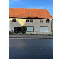1 bis 2 Familienhaus mit Ausbaureserven und 2 Garagen für den Han - Sibbesse
