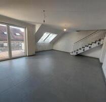 5-Zimmer- Dachgeschosswohnung m. Terrasse und Balkon - Hürth