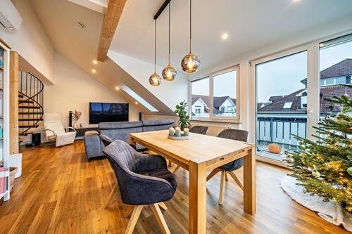 Foto - Wohnqualität auf zwei Ebenen – moderne und helle 4-Zimmer-Wohnung