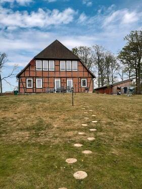 Foto - Wohnung, 4 Zimmer - 1.150,00&nbsp;EUR Kaltmiete, ca.&nbsp; 180,00&nbsp;m&sup2;
