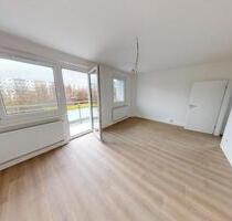 Wunderschöne Erdgeschosswohnung mit 2 Balkonen - Chemnitz Klaffenbach