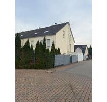 Modernes Reihenendhaus mit hochwertiger Ausstattung - Niederdorfelden