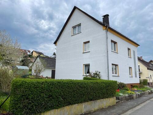 Foto - 7 Zimmer Mehrfamilienhaus, Wohnhaus zum Kaufen in Hohenstein
