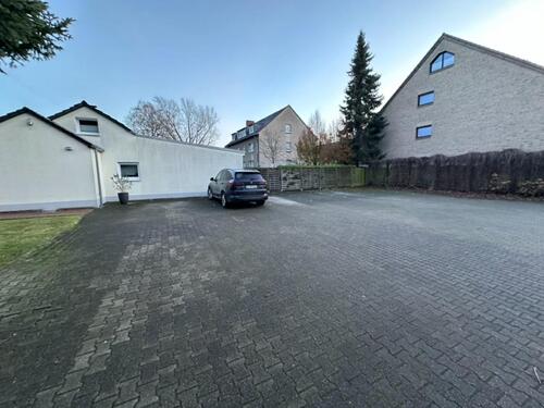 Foto - Schlossstraße 333: Stellplatz zu vermieten