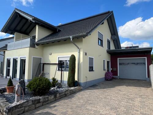 Foto - 6 Zimmer Einfamilienhaus zum Kaufen in Bernstadt