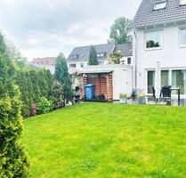 Elegantes Einfamilienhaus (Doppelhaushälfte) mit 5 Zimmern in Ess - Essen Stadtbezirk V