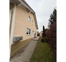 Attraktives Mehrfamilienhaus mit Garten, Stellplätzen - Reichelsheim (Wetterau)