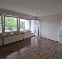 Zentral gelegene 4-Zimmer Dachgeschosswohnung mit Balkon in Marl-Hüls zu vermieten