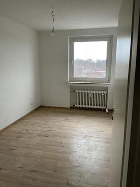 Foto - 3 Zimmer komplet saniert - 559,00&nbsp;EUR Kaltmiete, ca.&nbsp; 73,86&nbsp;m&sup2;