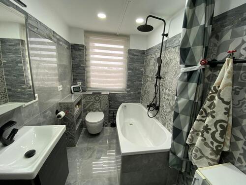 Foto - EXCLUSIVE 3 Zimmer Wohnung *Küche *Wanne*Gallerie*Garage
