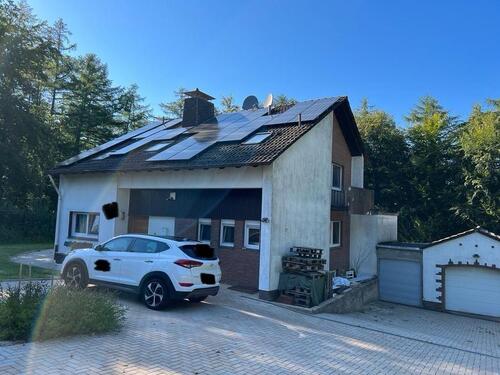 Foto - Freistehendes Einfamilienhaus mit Großem Grundstück