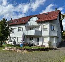 Schöne und helle Dachgeschosswohnung mit Blick zum Arnsberg - Bischofsheim in der Rhön