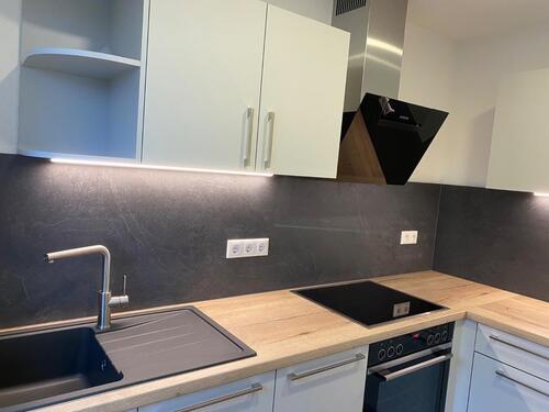 Foto - Hochwertig modernisierte Single-Wohnung, neue EBK, Kfz-Stellplatz