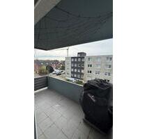 Große Wohnung mit Balkon! - 700,00&nbsp;EUR Kaltmiete, ca.&nbsp; 85,00&nbsp;m&sup2; in Übach-Palenberg (PLZ: 52531)