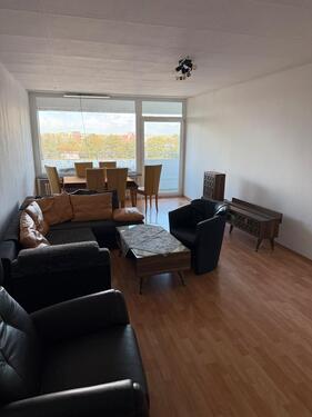 Foto - Möblierte 2 Zi- Wohnung zu vermieten. Aufzug und Balkon vorhanden