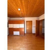 2 Zimmerwohnung mit Terrasse und Einbauküche eigener Parkplatz - Lohnsfeld