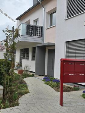 Foto - Möbliertes WG Zimmer mit eigener Kochzeile und Terrasse