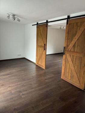 Foto - Einfamilienhaus zur Miete - 1.250,00&nbsp;EUR Kaltmiete, ca.&nbsp; 160,00&nbsp;m&sup2;