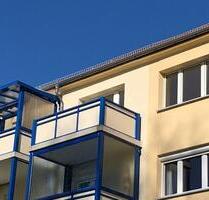 2 Zimmer, Balkon und Weitblick, Einbauküche - Wohnen im Leipziger Süden, Bad mit Dusche und Handtuchheizkörper, 3. OG - Rötha