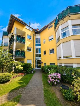 Foto - Provisionsfreie 3-Zimmer-Wohnung mit zwei Bädern und Garage