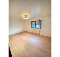 5 Zimmerwohnung 1.200€ kalt - 1.200,00 EUR Kaltmiete, in Wöllstadt (PLZ: 61206)