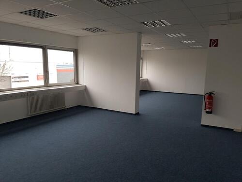 Foto - Großes Büro - Doppelraum zu vermieten - weitere Räume möglich