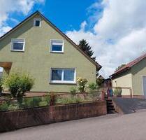 Tolles freistehendes Zweifamilienhaus in Mühlacker