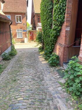 Foto - Großzügige AltbauWHG mitten in Plön- teilsaniert- i.2.Reihe a.See