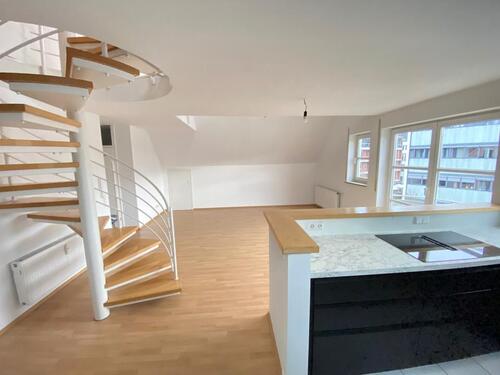 Foto - Traumhafte Galeriewohnung, sehr zentral, neue Einbauküche