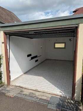 Foto - Garagenstellplatz zu vermieten - 100,00 EUR Miete,