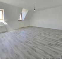 Behindertengerechte Neu sanierte 2 Raum Wohnung Hilbersdorf +Lift + EBK möglich - Chemnitz Ebersdorf