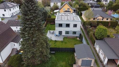 Foto - 3 Raum Wohnung mit Garten - 1.400,00&nbsp;EUR Kaltmiete, ca.&nbsp; 77,00&nbsp;m&sup2;