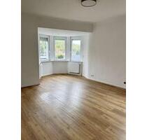 Moderne große 2,5-Zimmer-Whg mit Terrasse in Stgt-Obertürkheim - Nürtingen