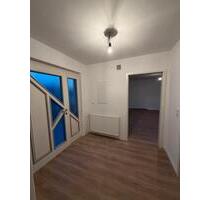 Großzügige ca. 95 m² Wohnung (4-Zi.) in Neustadt - Neustadt (Hessen)