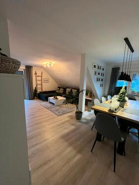 Foto - 3 Zimmer DGW mit Balkon, kl. Wohneinheit, S-Bahn Nähe, von PRIVAT