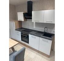 2 Zimmer Wohnung 68 qm hochwertig renoviert . - Ebergötzen