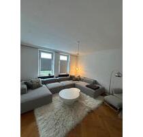 Großzügige 4.5 Zimmer Wohnung mit Kamin, Einbauküche und Balkon - Nürnberg Gärten hinter der Veste