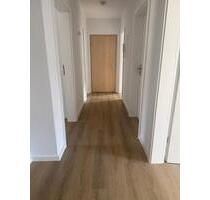 SCHMUCKSTÜCK! FRISCH RENOVIOERT, 3 & 4 RAUM-WOHNUNGEN IM 1.OBERGESCHOSS 60-70 m²MIT PRIMA AUFTEILUNG! - Bad Schandau