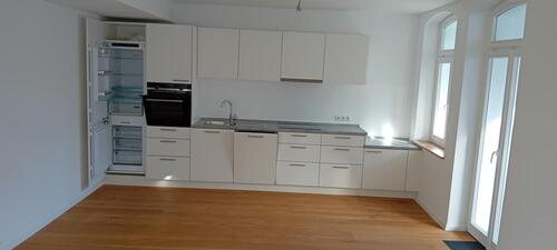 Foto - Vermietung einer schönen und hellen 3-Zimmerwohnung nach Kernsanierung und Modernisierung