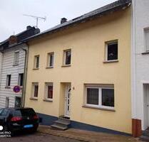 Reihenhaus im Saarburger Innenstadtbereich! Blick auf die Burg!