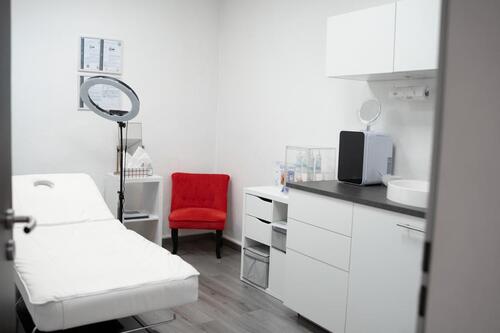 Foto - Kosmetik Raum Arbeitsplatz zu vermieten Dortmund Kirchlinde