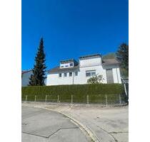 Sonnige 4 Zimmer Wohnung - 1.255,00&nbsp;EUR Kaltmiete, ca.&nbsp; 110,00&nbsp;m&sup2; in Kaufbeuren (PLZ: 87600)